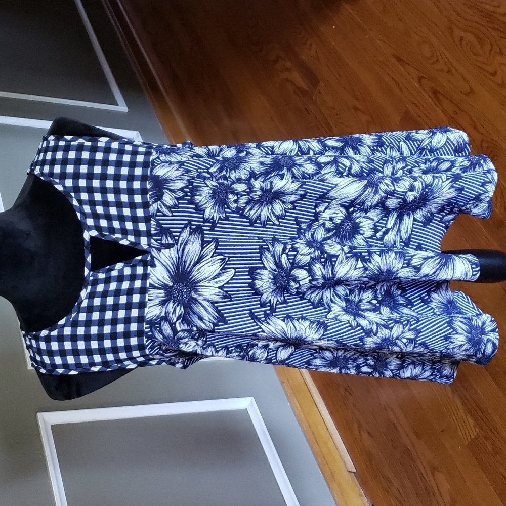 Navy Flower Tank